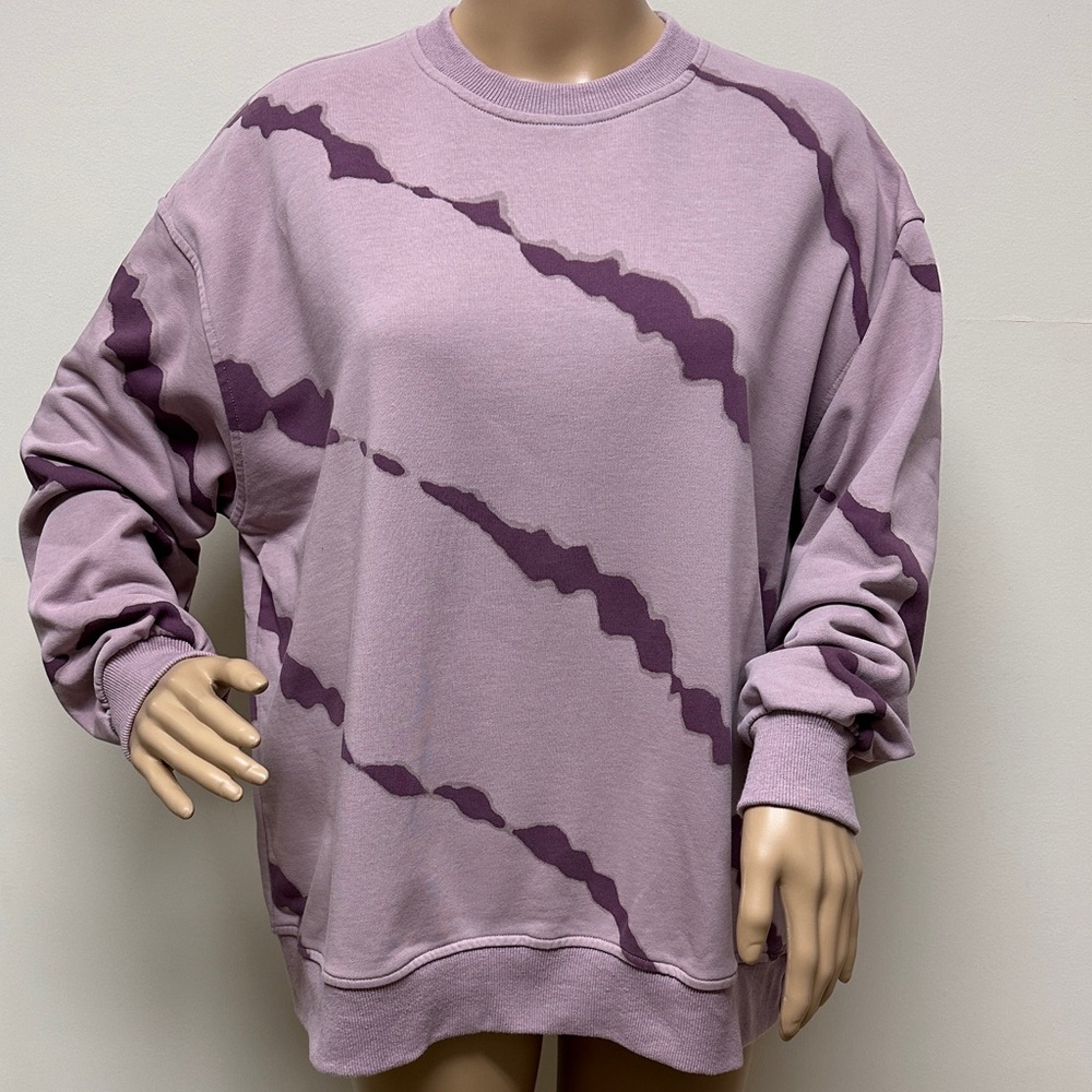 She + Sky Lavender Slash Marble Dye Sweatshirt size S